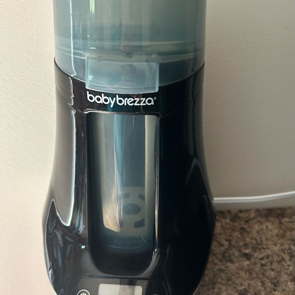 Baby Brezza Bottle & Breastmilk Warmer - Picture 1 of 5